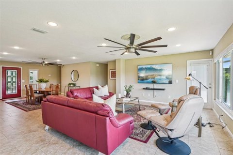 House in Sun City Center, Florida 3 bedrooms, 216.18 sq.m. № 1801846 - photo 11