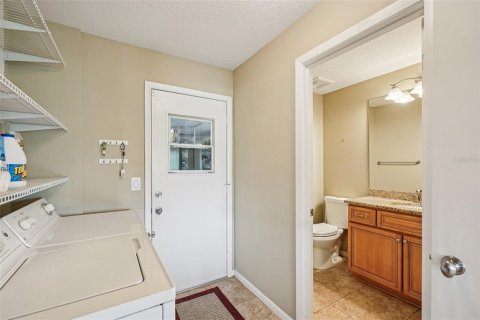 House in Sun City Center, Florida 3 bedrooms, 216.18 sq.m. № 1801846 - photo 17
