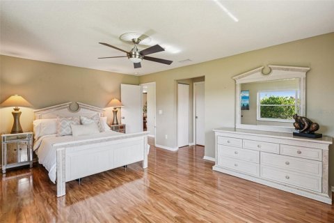 House in Sun City Center, Florida 3 bedrooms, 216.18 sq.m. № 1801846 - photo 24