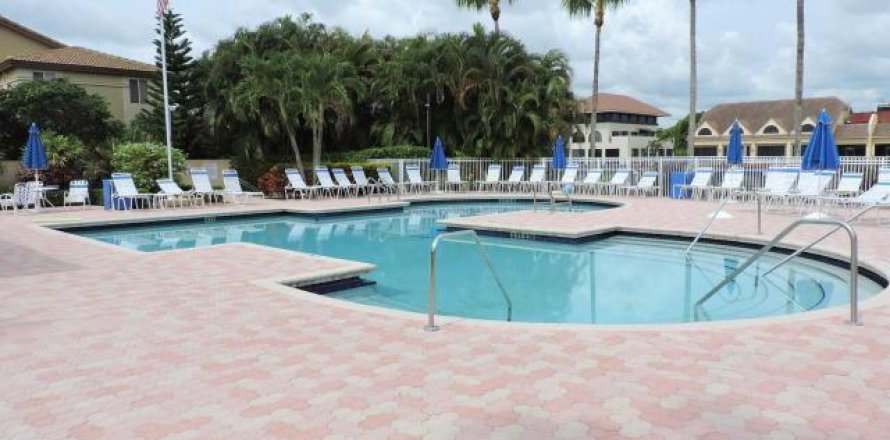Condo in Boca Raton, Florida, 2 bedrooms № 1117978