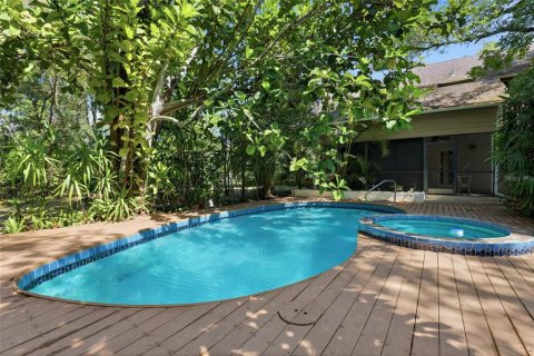 House in Sarasota, Florida 4 bedrooms, 197.51 sq.m. № 2151737 - photo 28