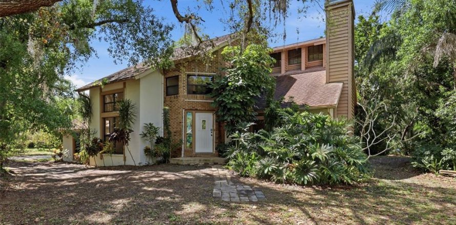 House in Sarasota, Florida 4 bedrooms, 197.51 sq.m. № 2151737