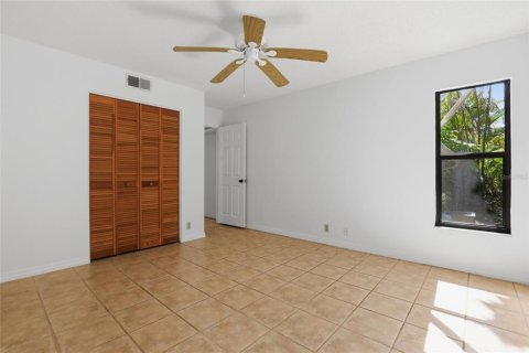 House in Sarasota, Florida 4 bedrooms, 197.51 sq.m. № 2151737 - photo 14
