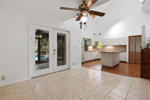 House in Sarasota, Florida 4 bedrooms, 197.51 sq.m. № 2151737 - photo 9
