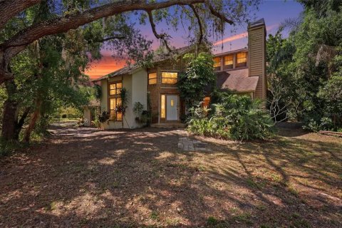 House in Sarasota, Florida 4 bedrooms, 197.51 sq.m. № 2151737 - photo 3