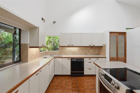 House in Sarasota, Florida 4 bedrooms, 197.51 sq.m. № 2151737 - photo 7
