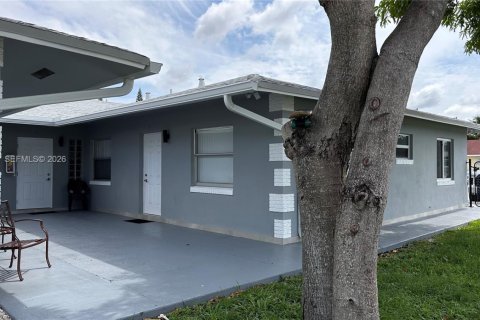 Immobilier commercial à vendre à Lauderdale Lakes, Floride: 310.76 m2 № 2079867 - photo 7