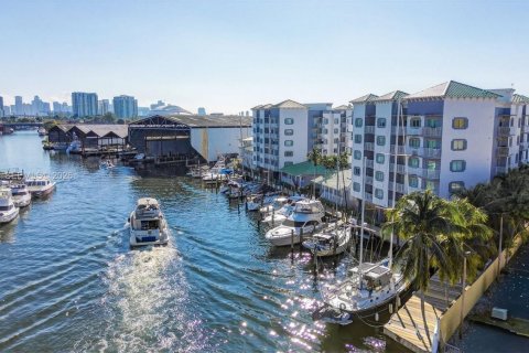 Кондоминиум с 2 спальнями в Майами, Флорида № 2007068