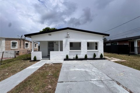 Casa en venta en Miami Gardens, Florida, 2 dormitorios, 77.76 m2 № 1850823 - foto 2