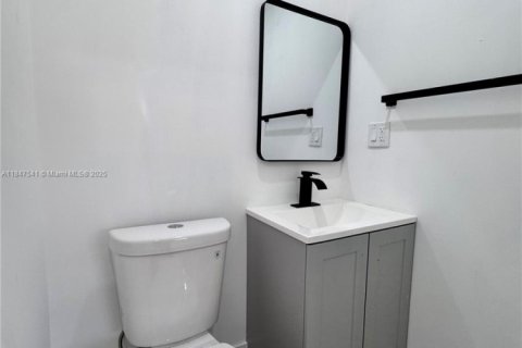 Casa en venta en Miami Gardens, Florida, 2 dormitorios, 77.76 m2 № 1850823 - foto 10