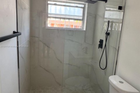 Casa en venta en Miami Gardens, Florida, 2 dormitorios, 77.76 m2 № 1850823 - foto 13