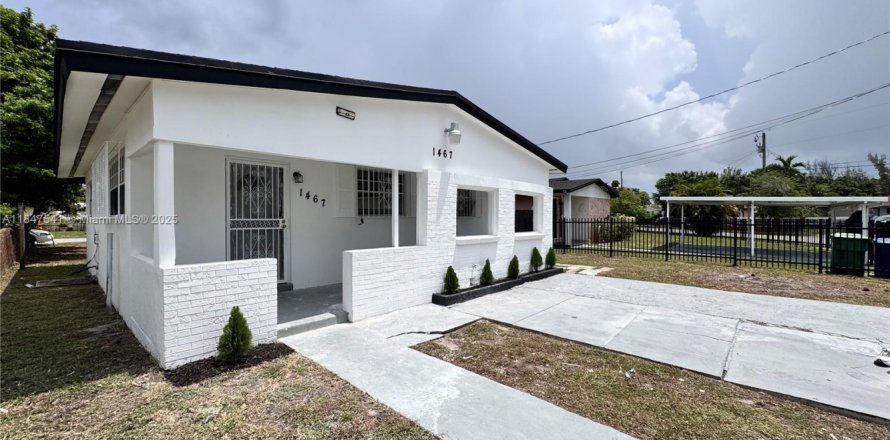 Casa en Miami Gardens, Florida 2 dormitorios, 77.76 m2 № 1850823
