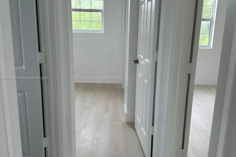 Villa ou maison à louer à Punta Gorda, Floride: 2 chambres № 1965363 - photo 8