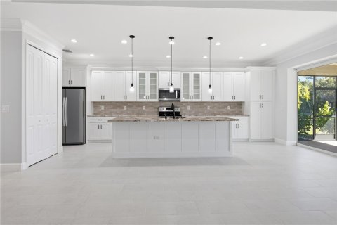 House in Englewood, Florida 3 bedrooms, 187.11 sq.m. № 2099014 - photo 8