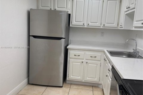 Copropriété à louer à North Miami, Floride: 1 chambre, 62.52 m2 № 2037785 - photo 6
