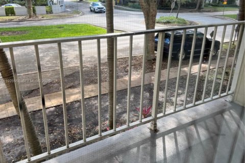 Copropriété à louer à North Miami, Floride: 1 chambre, 62.52 m2 № 2037785 - photo 2