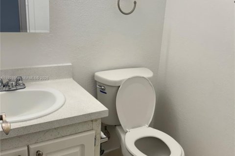 Copropriété à louer à North Miami, Floride: 1 chambre, 62.52 m2 № 2037785 - photo 10