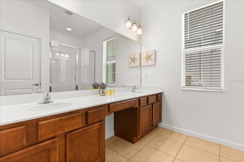 House in Kissimmee, Florida 8 bedrooms, 266.82 sq.m. № 2128762 - photo 15