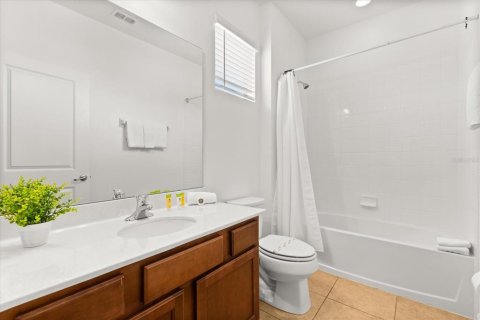 House in Kissimmee, Florida 8 bedrooms, 266.82 sq.m. № 2128762 - photo 19
