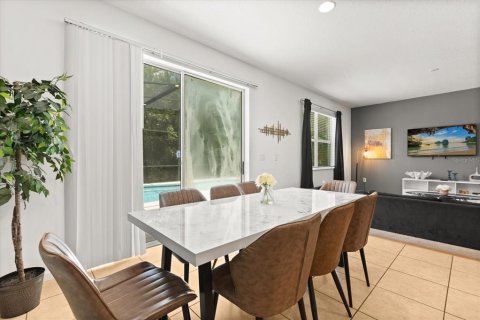 House in Kissimmee, Florida 8 bedrooms, 266.82 sq.m. № 2128762 - photo 7