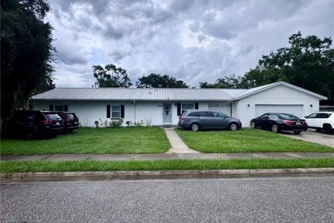 House in Kissimmee, Florida 6 bedrooms, 269.6 sq.m. № 1840600 - photo 4