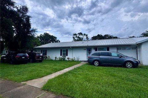 House in Kissimmee, Florida 6 bedrooms, 269.6 sq.m. № 1840600 - photo 2