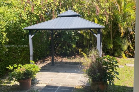 Villa ou maison à vendre à West Miami, Floride: 3 chambres, 127.28 m2 № 1960513 - photo 27