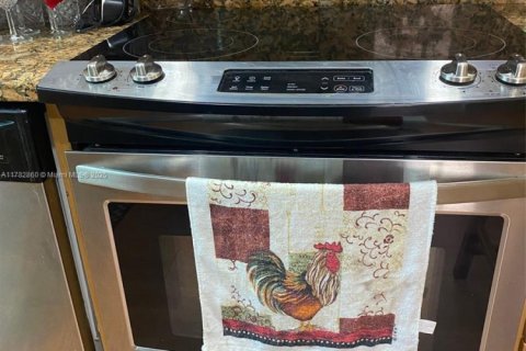 Villa ou maison à vendre à West Miami, Floride: 3 chambres, 127.28 m2 № 1960513 - photo 13