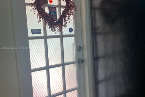 Villa ou maison à vendre à West Miami, Floride: 3 chambres, 127.28 m2 № 1960513 - photo 16