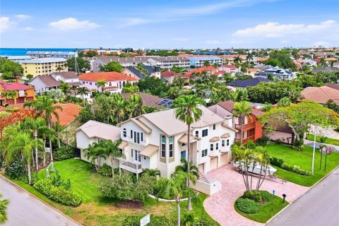 Casa en venta en Tierra Verde, Florida, 4 dormitorios, 344.67 m2 № 2151469 - foto 2