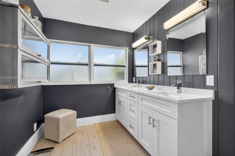 Купить виллу или дом в Палм-Бич-Гарденс, Флорида 3 спальни, 235.6м2, № 2007498 - фото 13