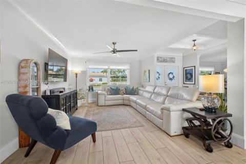 Купить виллу или дом в Палм-Бич-Гарденс, Флорида 3 спальни, 235.6м2, № 2007498 - фото 9