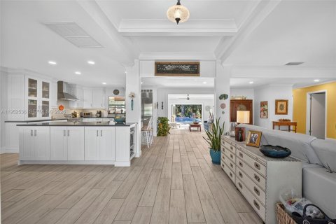 Купить виллу или дом в Палм-Бич-Гарденс, Флорида 3 спальни, 235.6м2, № 2007498 - фото 5