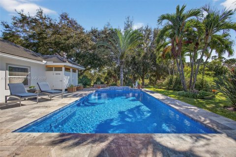 Купить виллу или дом в Палм-Бич-Гарденс, Флорида 3 спальни, 235.6м2, № 2007498 - фото 30