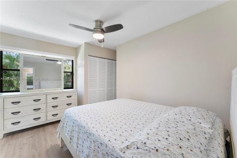 House in Royal Palm Beach, Florida 3 bedrooms, 120.59 sq.m. № 1790614 - photo 18