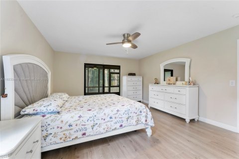 House in Royal Palm Beach, Florida 3 bedrooms, 120.59 sq.m. № 1790614 - photo 26