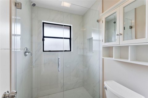 House in Royal Palm Beach, Florida 3 bedrooms, 120.59 sq.m. № 1790614 - photo 28