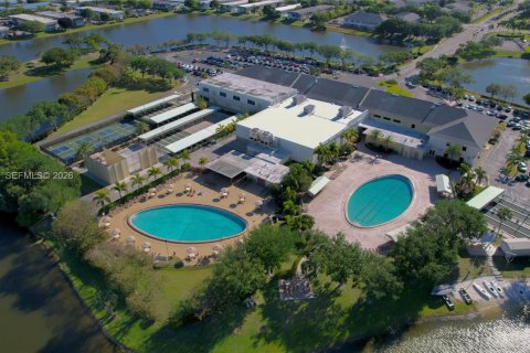 Condo in West Palm Beach, Florida, 1 bedroom  № 2153932 - photo 22
