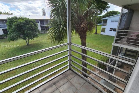 Condo in West Palm Beach, Florida, 1 bedroom  № 2153932 - photo 17