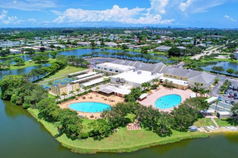 Condo in West Palm Beach, Florida, 1 bedroom  № 2153932 - photo 28
