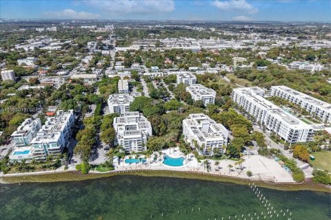 Купить кондоминиум в Майами, Флорида 2 спальни, 86.03м2, № 2047782 - фото 19