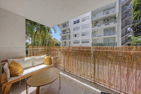 Купить кондоминиум в Майами, Флорида 2 спальни, 86.03м2, № 2047782 - фото 13