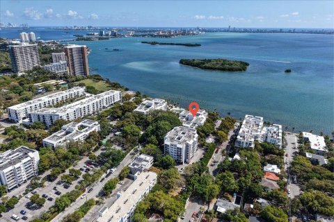 Купить кондоминиум в Майами, Флорида 2 спальни, 86.03м2, № 2047782 - фото 17