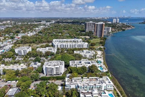 Купить кондоминиум в Майами, Флорида 2 спальни, 86.03м2, № 2047782 - фото 18