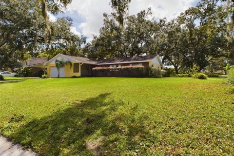 House in Brandon, Florida 4 bedrooms, 187.66 sq.m. № 1395574 - photo 28
