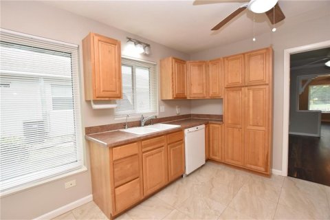 Casa en venta en Lakeland, Florida, 4 dormitorios, 179.12 m2 № 2156669 - foto 7