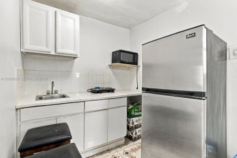 Купить виллу или дом в Майами-Гарденс, Флорида 3 спальни, 117.24м2, № 2365650 - фото 30