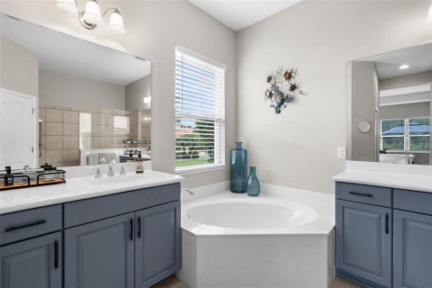 House in Venice, Florida 3 bedrooms, 220.92 sq.m. № 1815081 - photo 26