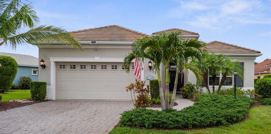 House in Venice, Florida 3 bedrooms, 220.92 sq.m. № 1815081