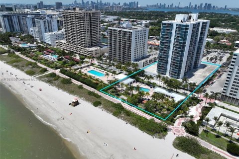 Condominio en venta en Miami Beach, Florida, 1 dormitorio, 104.24 m2 № 1973473 - foto 30